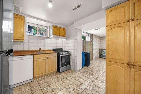Photo 30 at 136 Ardwick Boulevard, Humbermede, Toronto