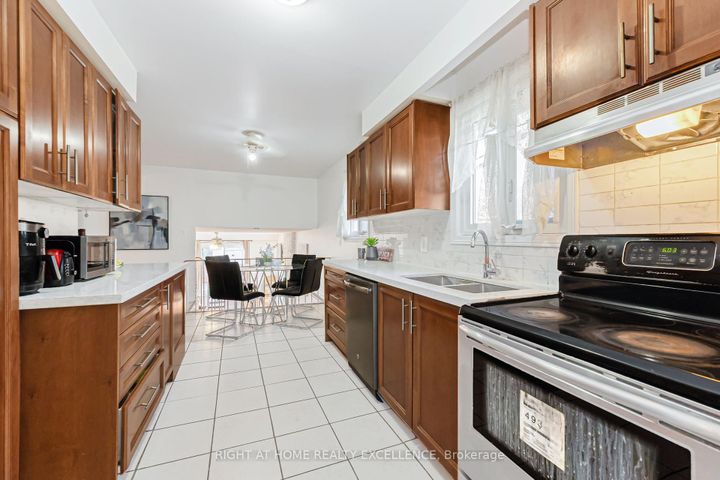 Photo 10 at 153 Bruce Beer Drive, Madoc, Brampton