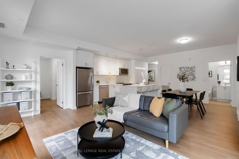 Photo 10 at 108 - 150 Sabina Drive, GO Glenorchy, Oakville