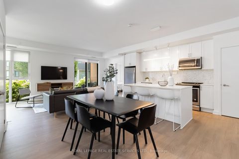 Photo 13 at 108 - 150 Sabina Drive, GO Glenorchy, Oakville