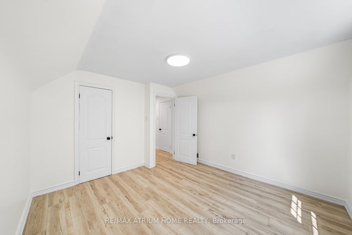 Photo 10 at 132 Homewood Avenue, Newtonbrook West, Toronto