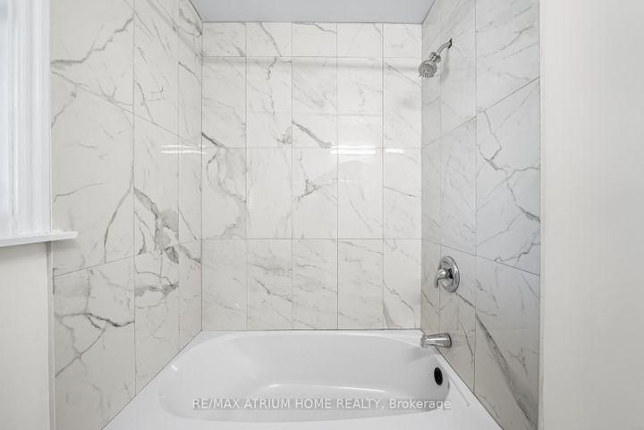 Photo 18 at 132 Homewood Avenue, Newtonbrook West, Toronto