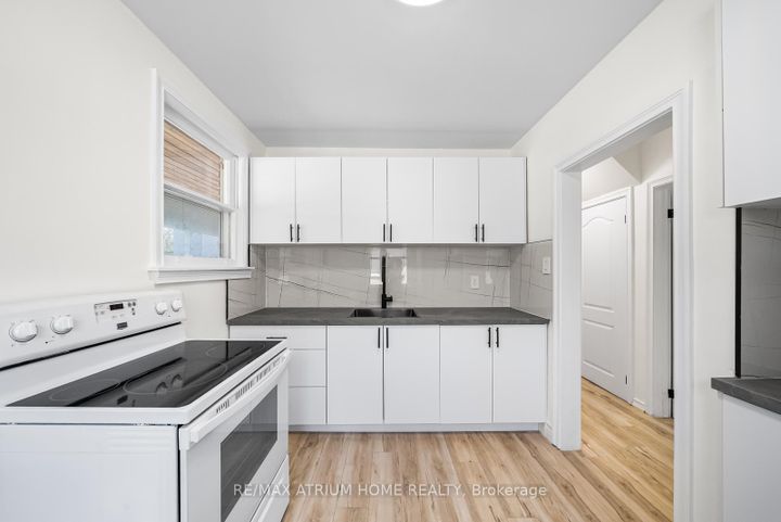 Photo 32 at 132 Homewood Avenue, Newtonbrook West, Toronto