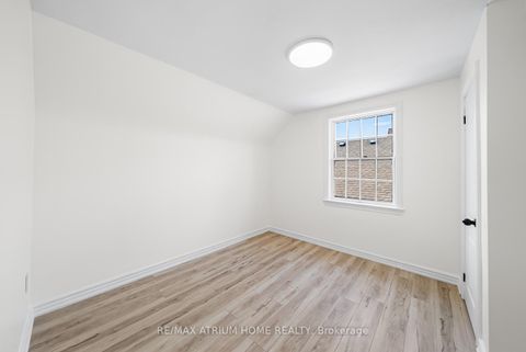 Photo 5 at 132 Homewood Avenue, Newtonbrook West, Toronto