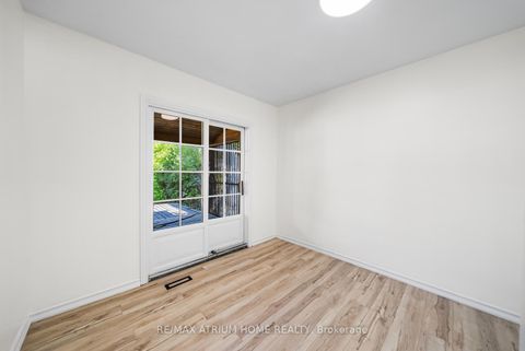 Photo 12 at 132 Homewood Avenue, Newtonbrook West, Toronto