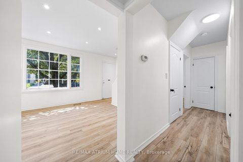 Photo 15 at 132 Homewood Avenue, Newtonbrook West, Toronto