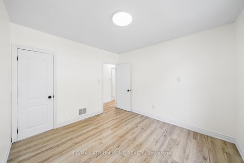 Photo 20 at 132 Homewood Avenue, Newtonbrook West, Toronto