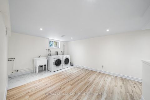 Photo 22 at 132 Homewood Avenue, Newtonbrook West, Toronto
