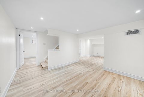 Photo 23 at 132 Homewood Avenue, Newtonbrook West, Toronto
