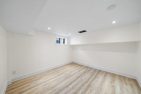Photo 26 at 132 Homewood Avenue, Newtonbrook West, Toronto