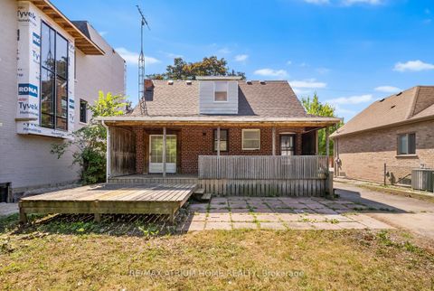 Photo 38 at 132 Homewood Avenue, Newtonbrook West, Toronto