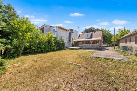 Photo 40 at 132 Homewood Avenue, Newtonbrook West, Toronto