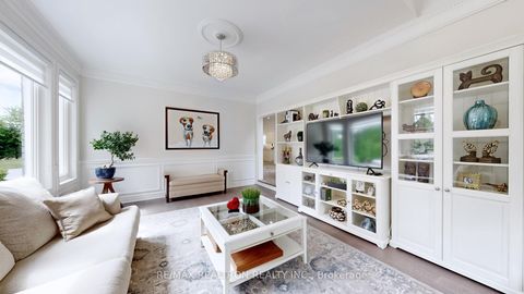 Photo 9 at 37 Offord Crescent, Bayview Southeast, Aurora