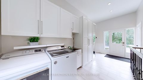 Photo 15 at 37 Offord Crescent, Bayview Southeast, Aurora