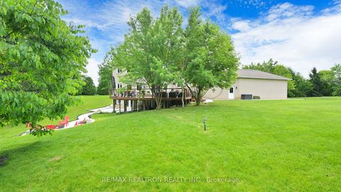 Photo 36 at 37 Offord Crescent, Bayview Southeast, Aurora