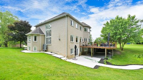 Photo 38 at 37 Offord Crescent, Bayview Southeast, Aurora Photo 38 at 37 Offord Crescent, Bayview Southeast, Aurora