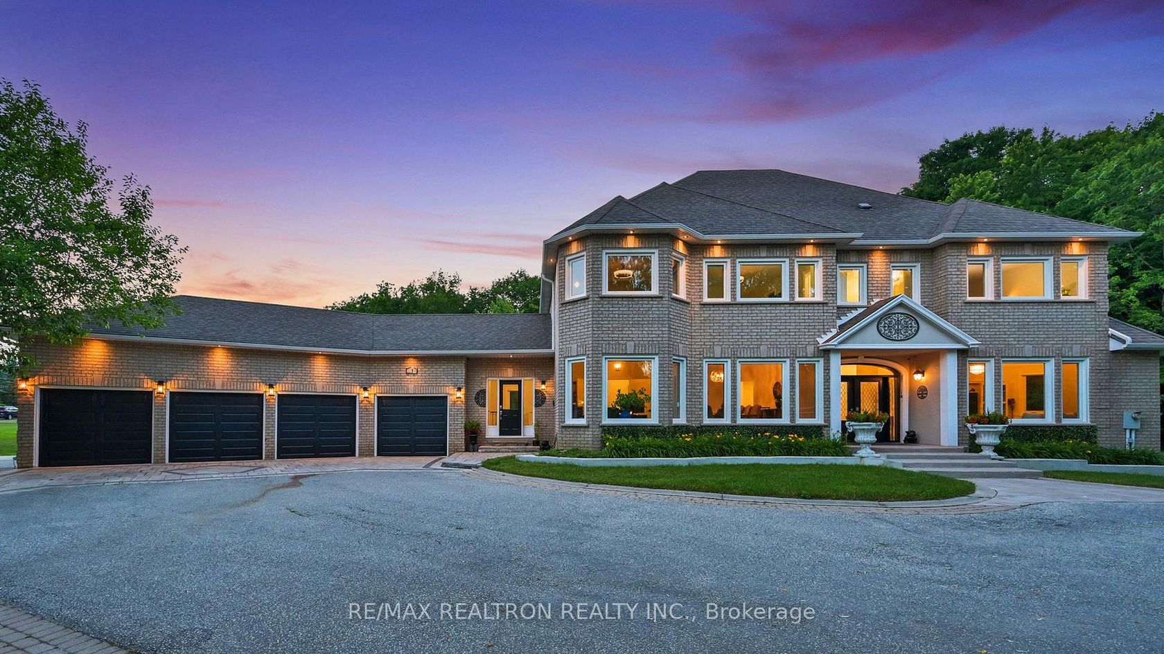 37 Offord Crescent, Bayview Southeast, Aurora 
