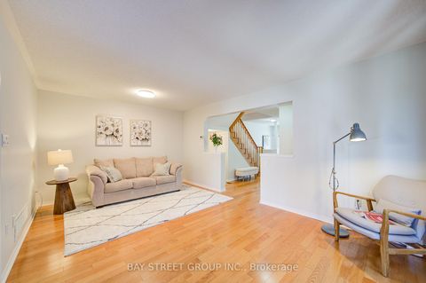 Photo 8 at 108 Rideau Drive, Langstaff, Richmond Hill