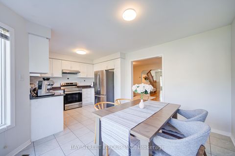 Photo 10 at 108 Rideau Drive, Langstaff, Richmond Hill