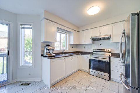Photo 12 at 108 Rideau Drive, Langstaff, Richmond Hill