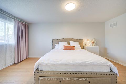 Photo 22 at 108 Rideau Drive, Langstaff, Richmond Hill