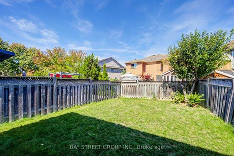 Photo 33 at 108 Rideau Drive, Langstaff, Richmond Hill