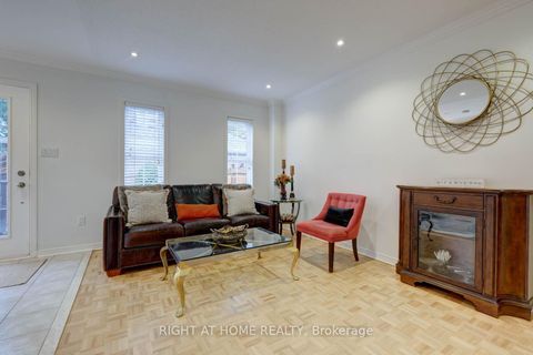 Photo 10 at 8963 Yonge Street, Langstaff, Richmond Hill