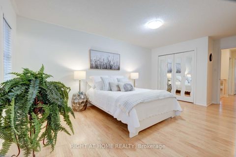 Photo 18 at 8963 Yonge Street, Langstaff, Richmond Hill