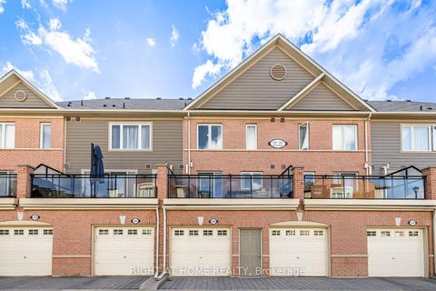 Photo 24 at 9 - 15943 Bayview Avenue, Bayview Northeast, Aurora