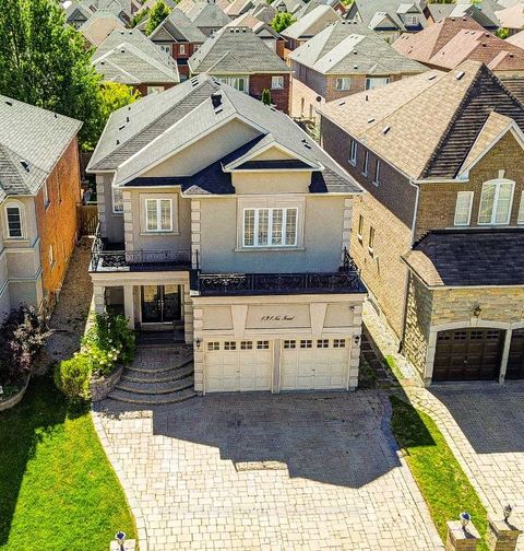 Photo 4 at 131 Ner Israel Drive, Patterson, Vaughan Photo 4 at 131 Ner Israel Drive, Patterson, Vaughan
