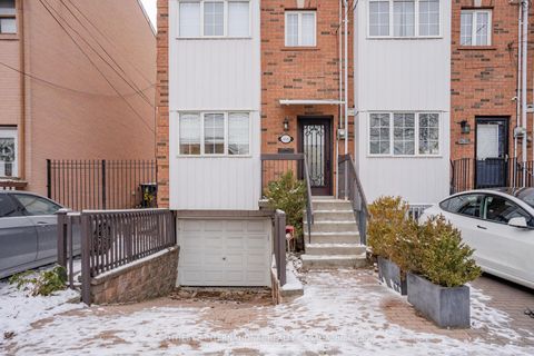 Photo 3 at 58A Poulett Street, Moss Park, Toronto