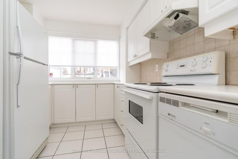 Photo 11 at 58A Poulett Street, Moss Park, Toronto