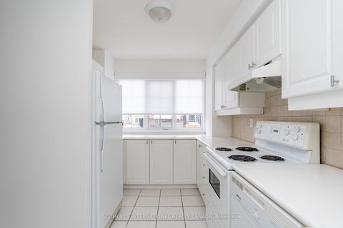 Photo 15 at 58A Poulett Street, Moss Park, Toronto