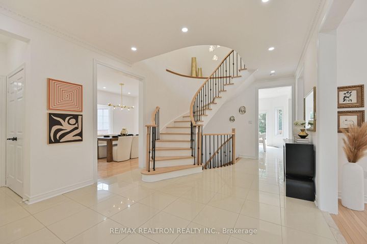 Photo 2 at 6 Renberg Drive, Cachet, Markham