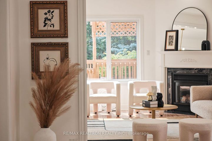 Photo 6 at 6 Renberg Drive, Cachet, Markham