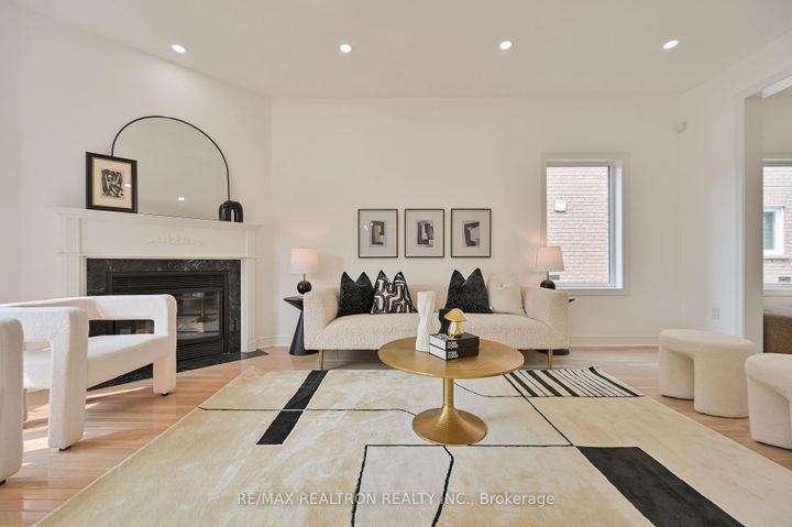 Photo 8 at 6 Renberg Drive, Cachet, Markham