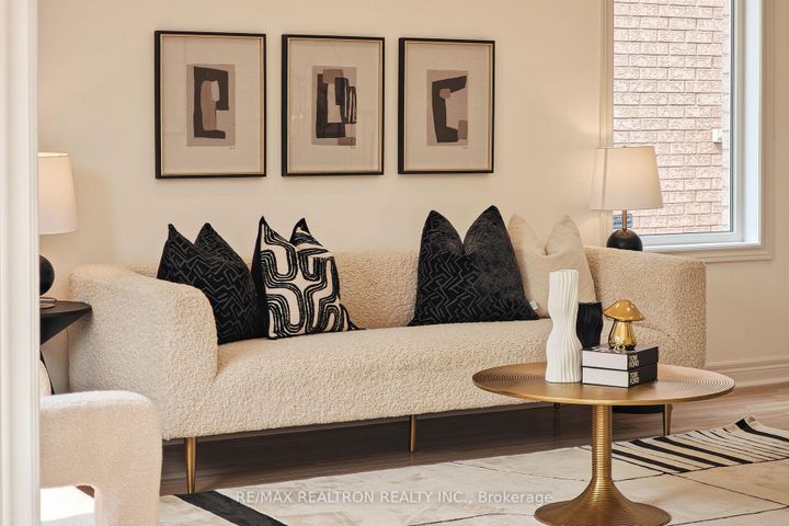 Photo 9 at 6 Renberg Drive, Cachet, Markham