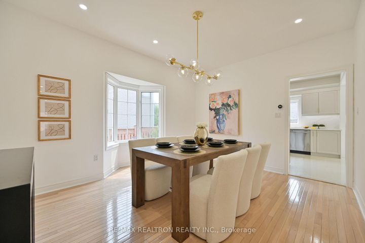Photo 11 at 6 Renberg Drive, Cachet, Markham