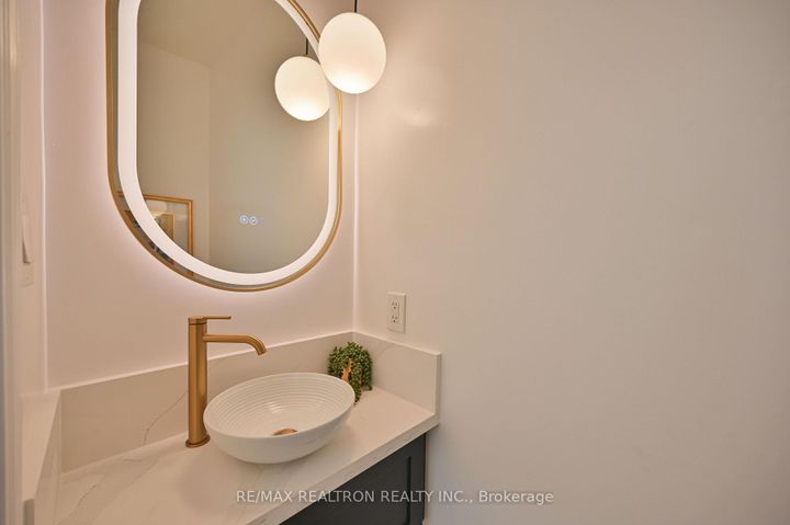 Photo 20 at 6 Renberg Drive, Cachet, Markham