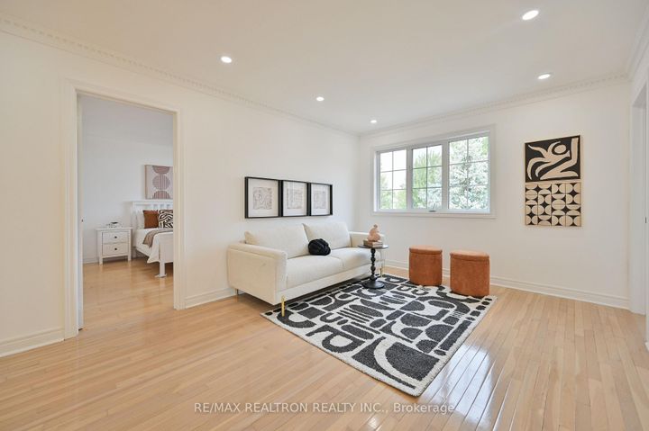 Photo 25 at 6 Renberg Drive, Cachet, Markham