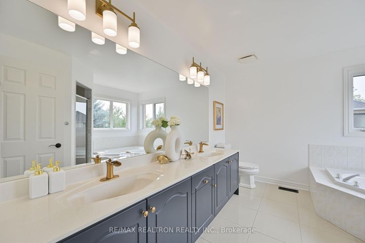 Photo 31 at 6 Renberg Drive, Cachet, Markham
