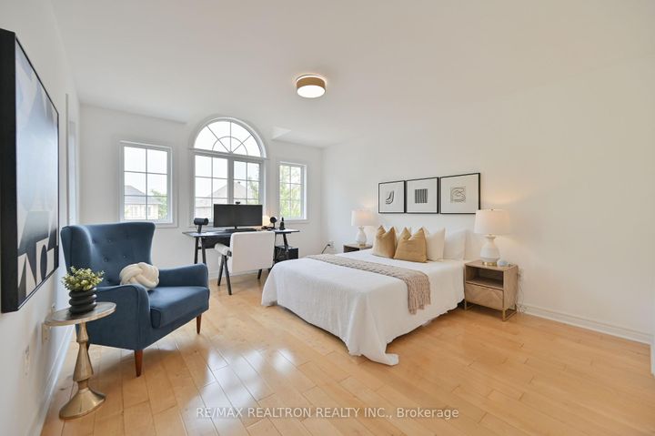 Photo 36 at 6 Renberg Drive, Cachet, Markham
