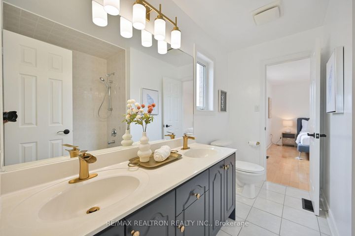 Photo 38 at 6 Renberg Drive, Cachet, Markham