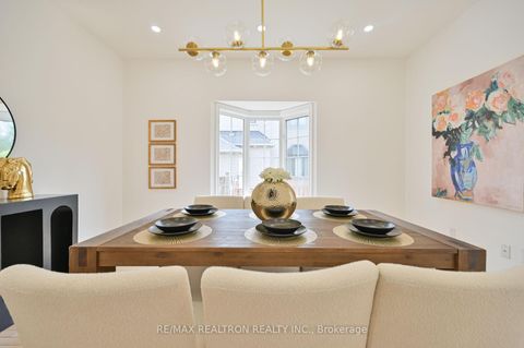 Photo 12 at 6 Renberg Drive, Cachet, Markham