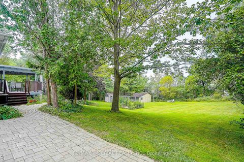 Photo 8 at 282 Ridge Road, Aurora Estates, Aurora