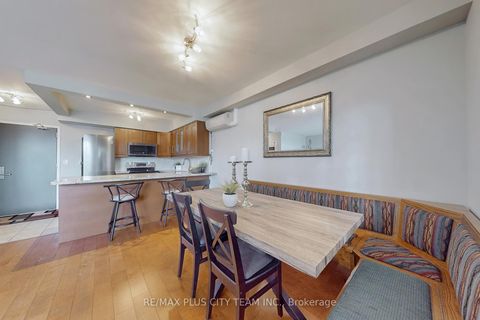 Photo 8 at 215 - 35 Ormskirk Avenue, Swansea, Toronto