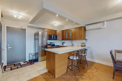 Photo 11 at 215 - 35 Ormskirk Avenue, Swansea, Toronto