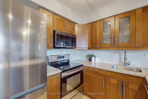 Photo 13 at 215 - 35 Ormskirk Avenue, Swansea, Toronto