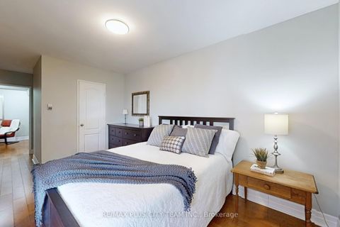 Photo 20 at 215 - 35 Ormskirk Avenue, Swansea, Toronto