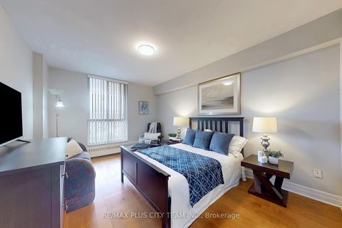 Photo 21 at 215 - 35 Ormskirk Avenue, Swansea, Toronto